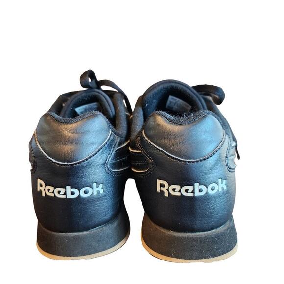 Reebok Classic Sneakers - 9 - Picture 4 of 13